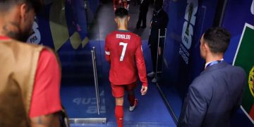 البرتغال ضد رونالدو.. والعالم ضد البرتغال: نهاية درامية لصانع الامجاد