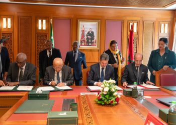 المغرب وجزر القمر يوقعان مذكرة تفاهم قضائية