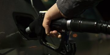 المحروقات في المغرب.. أسعار متقلبة وقدرة شرائية تدفع الثمن